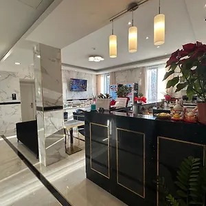 Midway 3* Milan